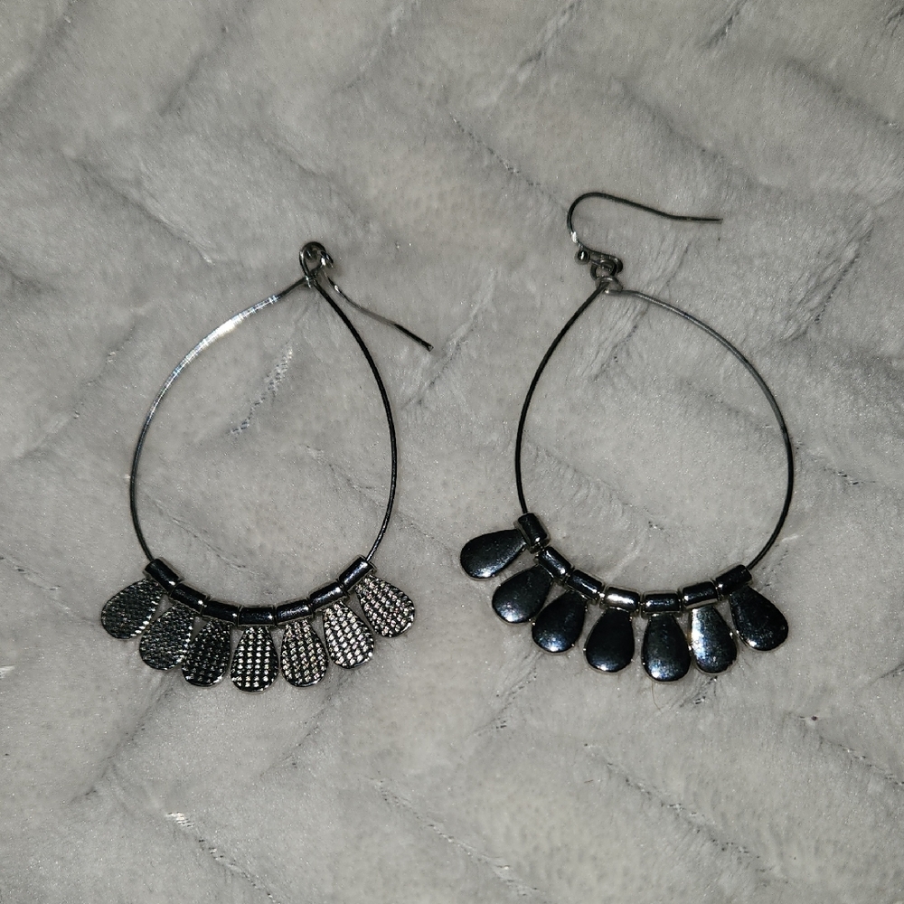 Elegant Silver Tone Dangle Earrings